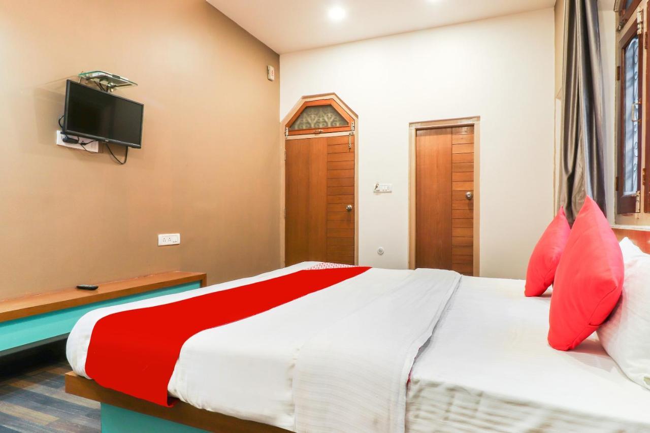 OYO 26781 Hotel Raghupati Ayodhya Bagian luar foto