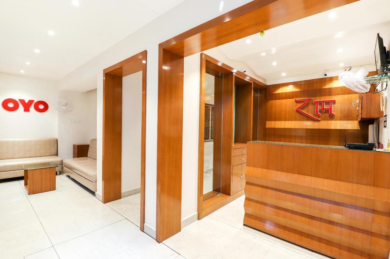 OYO 26781 Hotel Raghupati Ayodhya Bagian luar foto