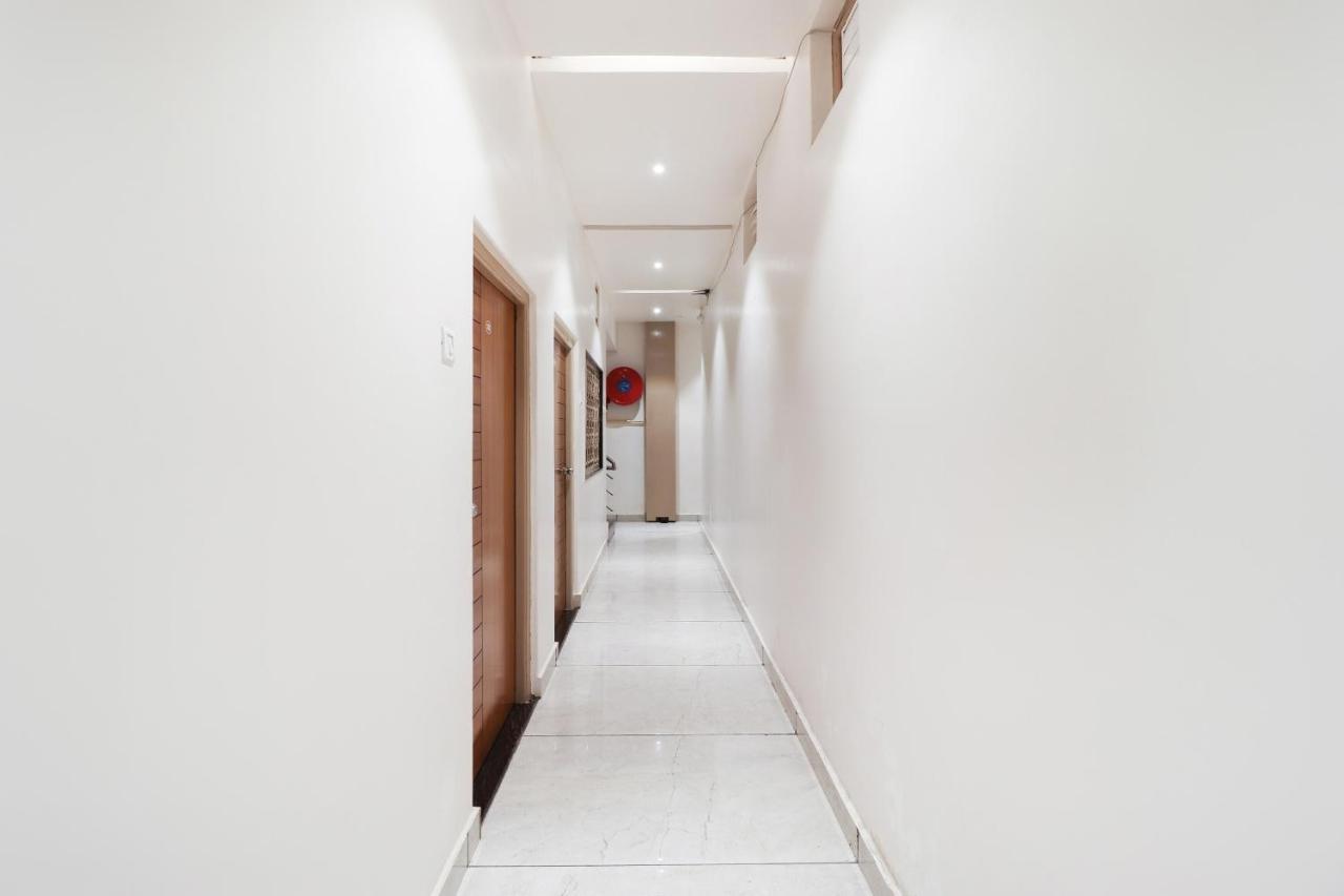 OYO 26781 Hotel Raghupati Ayodhya Bagian luar foto